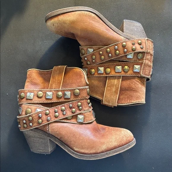 Corral boots Studded Ankle Boots 6.5M 6.5 M - Picture 2 of 5